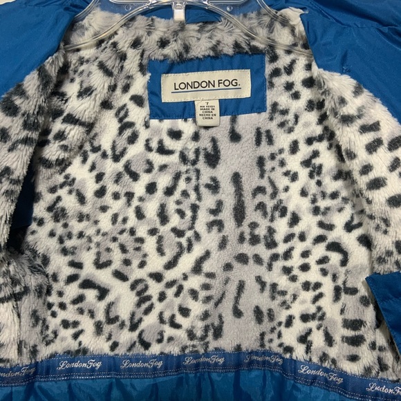 London Fog Girls Trench Coat - Picture 3 of 5